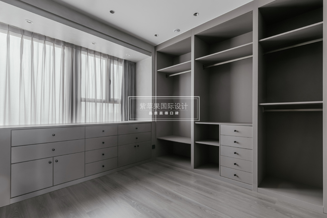 現(xiàn)代簡(jiǎn)約裝修案例，體現(xiàn)年輕人的活力！