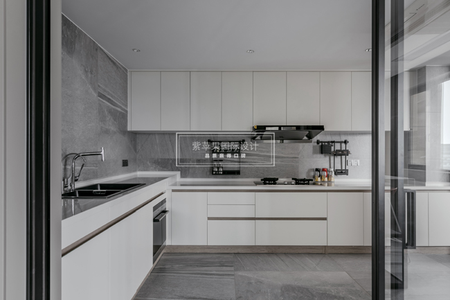 現(xiàn)代簡(jiǎn)約裝修案例，體現(xiàn)年輕人的活力！